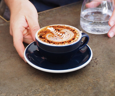 Café coffee vs home coffee: what really makes the difference